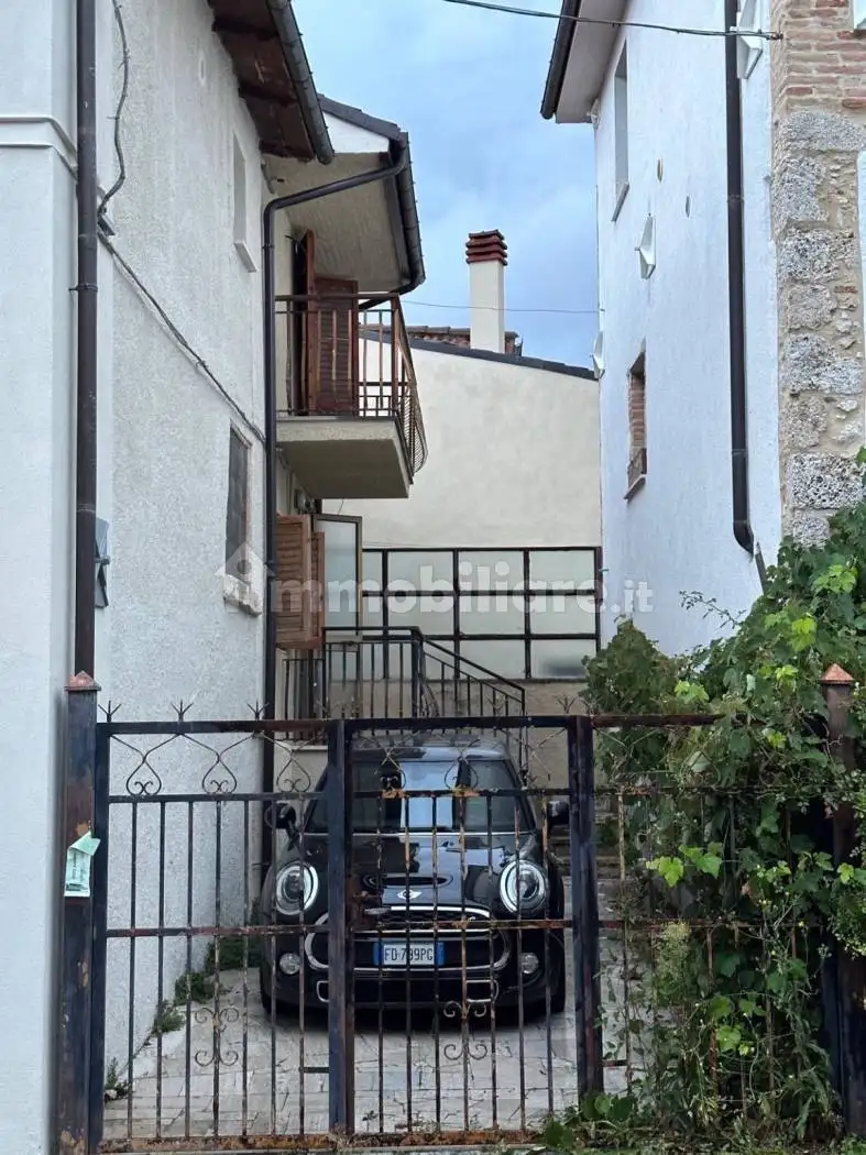 Casa indipendente in vendita a Montereale