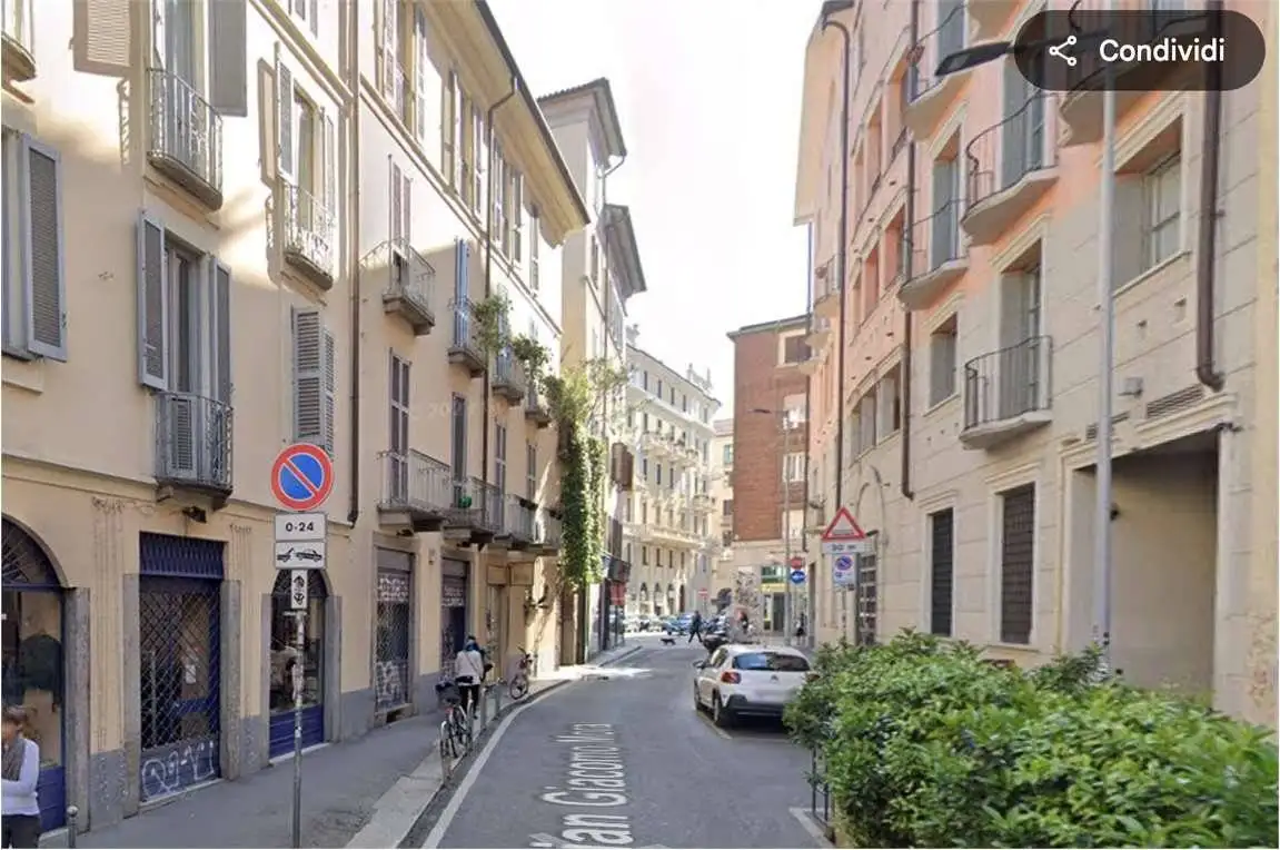 Building in vendita a Milan