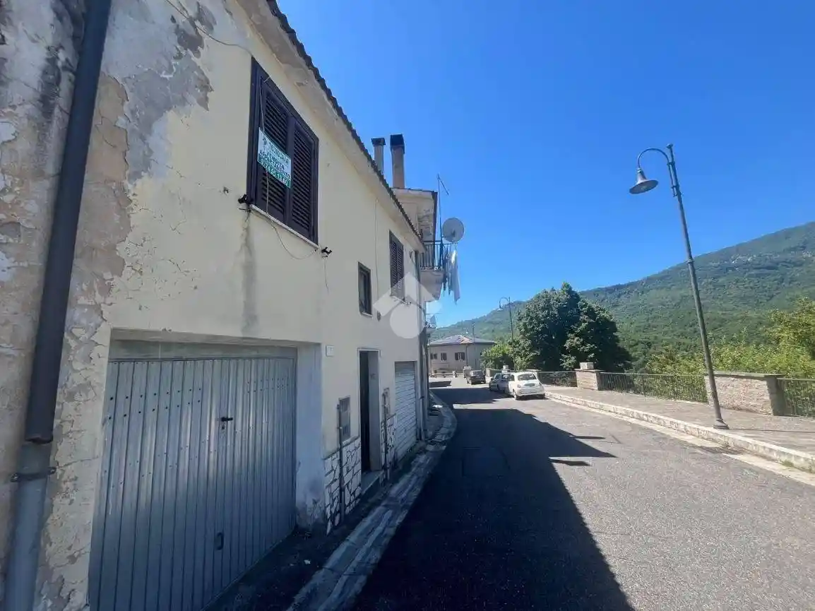 Trilocale viale Ungheria, Centro, Agosta - foto 2