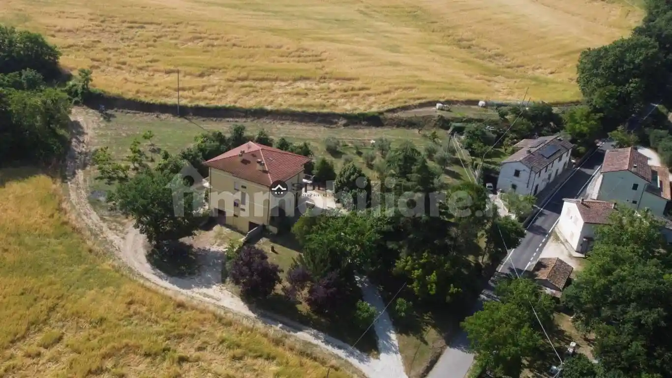 Villa in vendita a Fossombrone