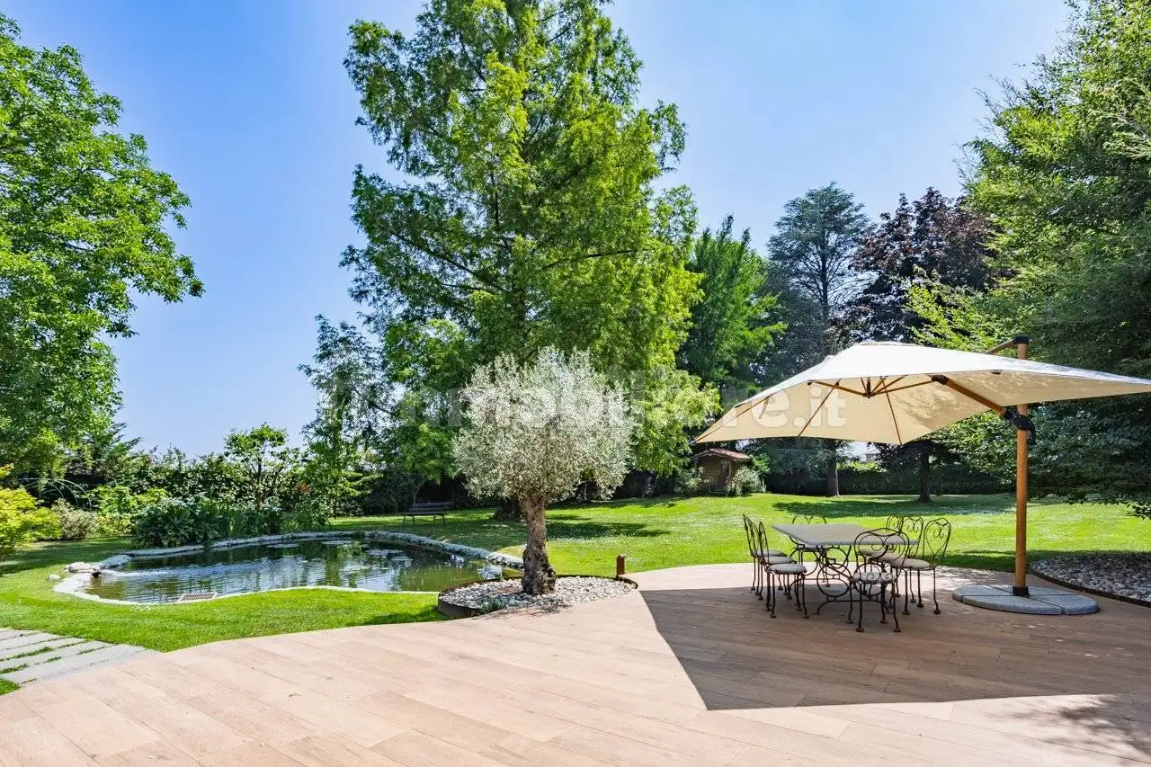 Villa in vendita a Cuneo