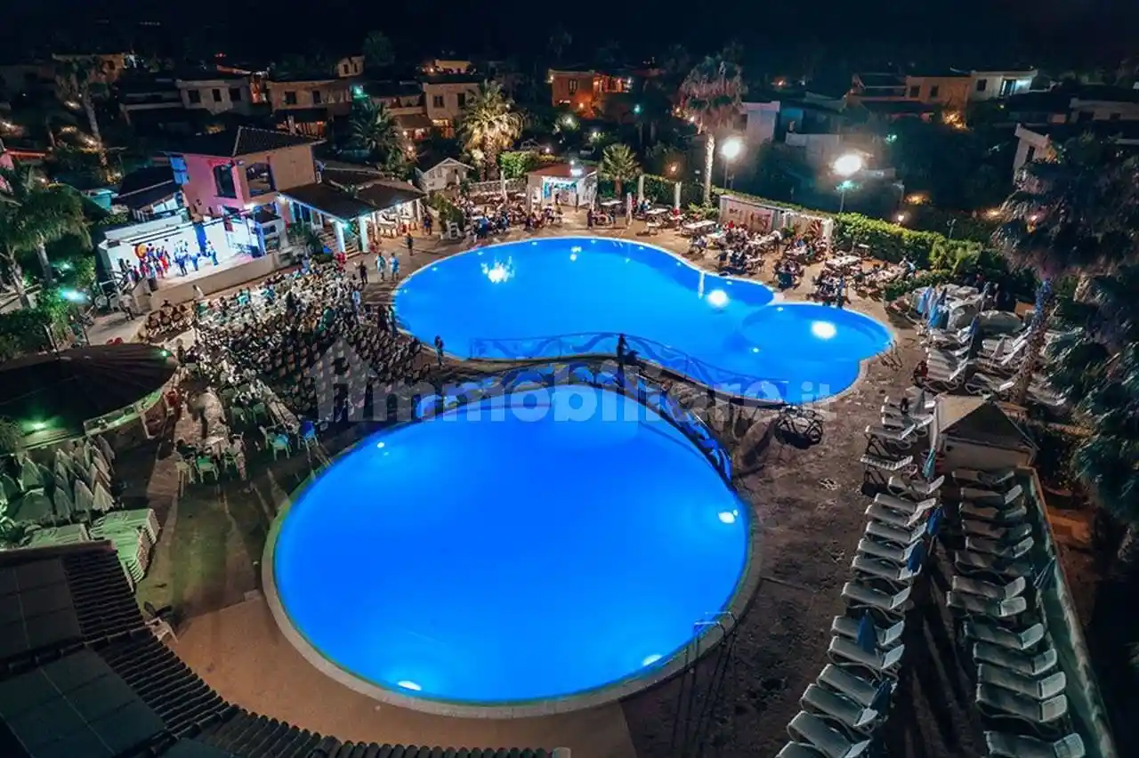 Villa in vendita a Campofelice di Roccella