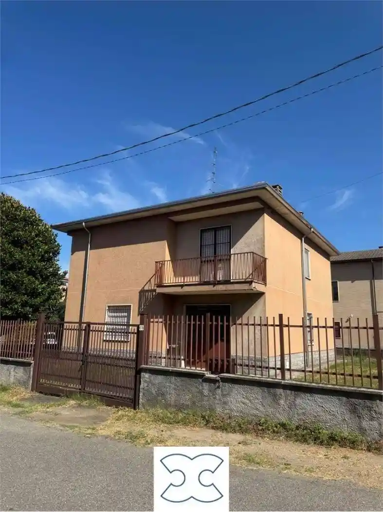 Villa in vendita a Gorla Minore