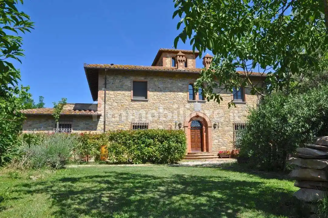 Rustico - Casale in vendita a Castiglione del Lago