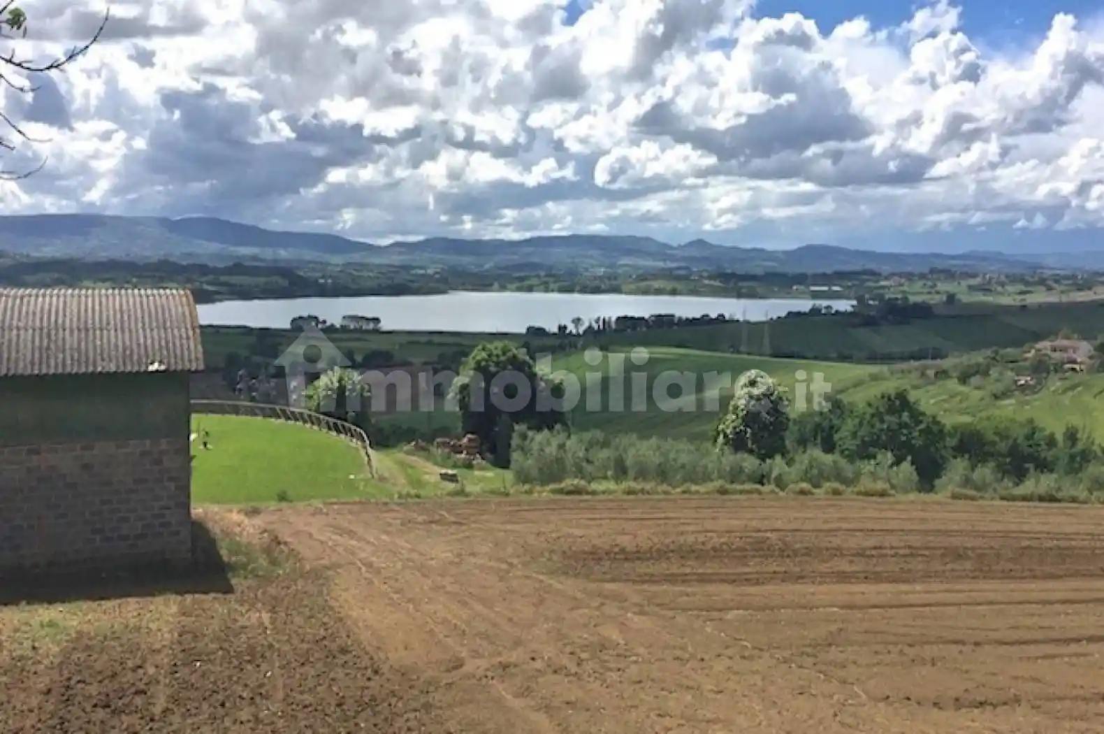 Rustico - Casale in vendita a Castiglione del Lago