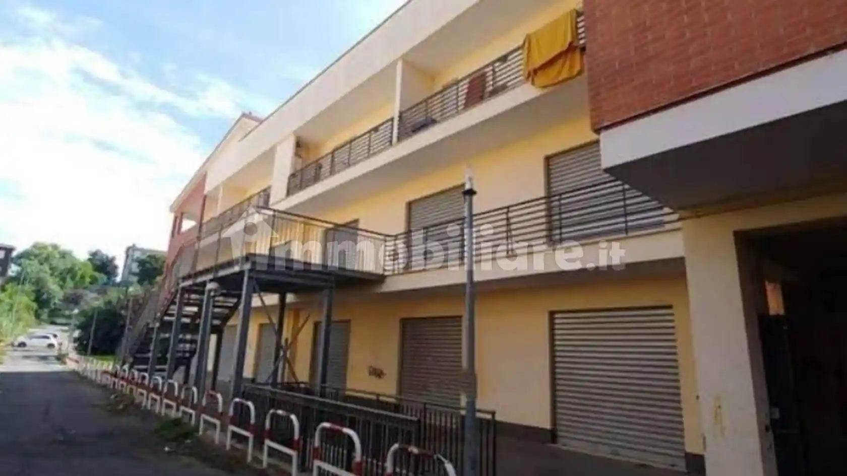 Palazzo - Edificio in vendita a Roma