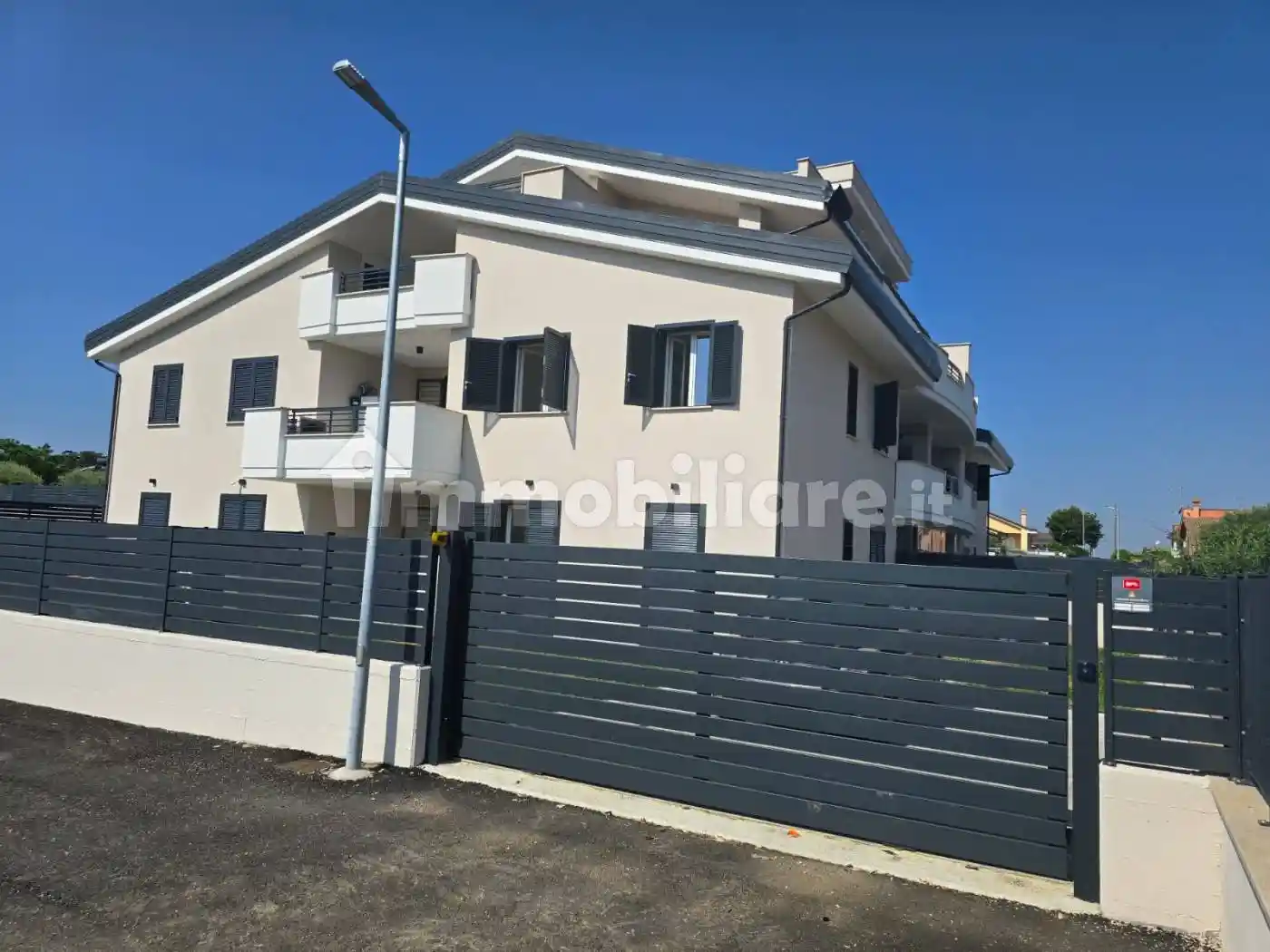 Trilocale via Acqualandroni 22C, Tor Vergata, Roma - foto 3