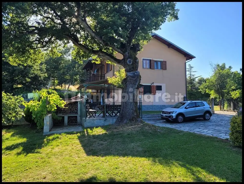 Casa indipendente in vendita a Mioglia