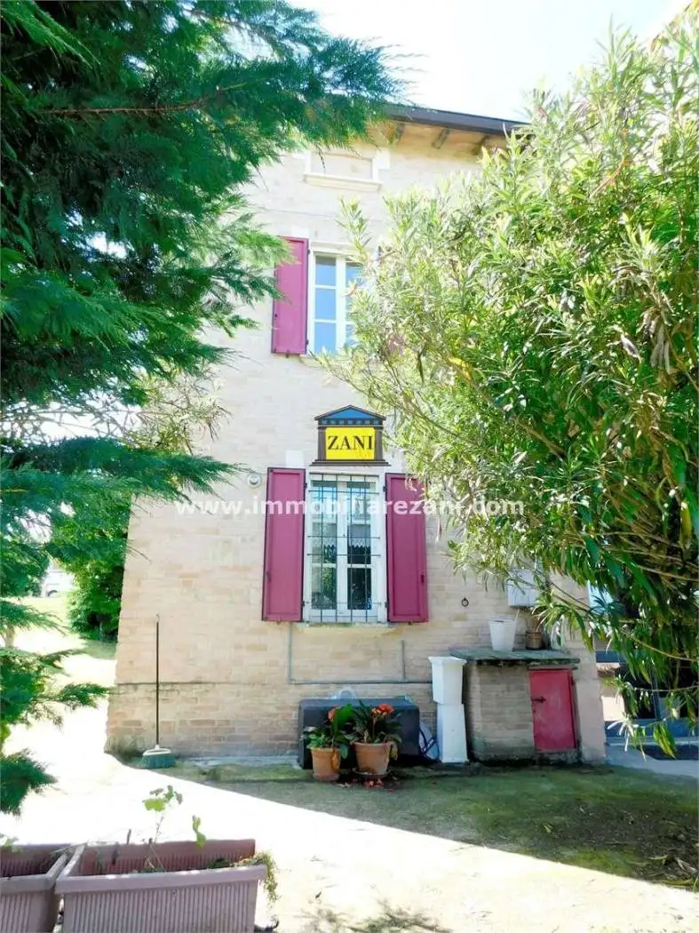 Casa indipendente in affitto a Salsomaggiore Terme