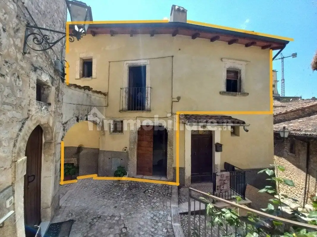 Casa indipendente in vendita a Fontecchio