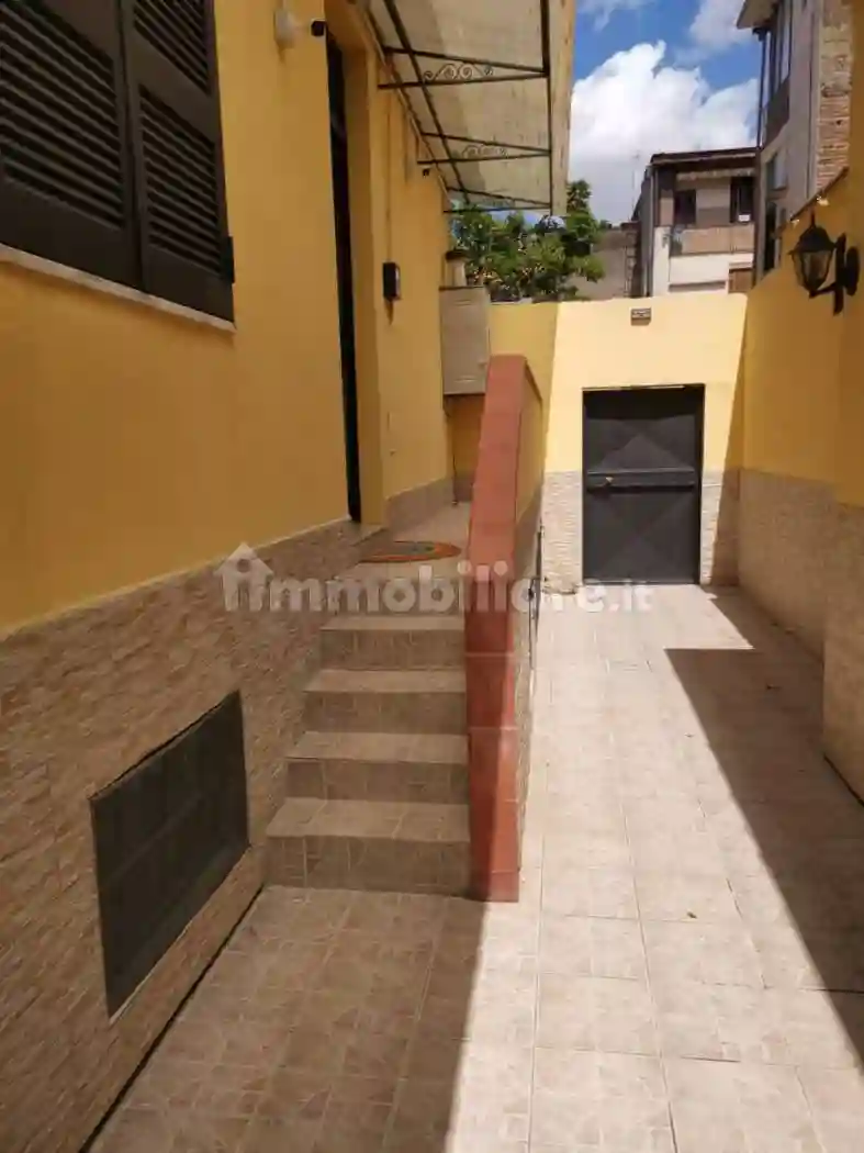 Trilocale via Paolo Giovio 20, Secondigliano, Napoli - foto 4