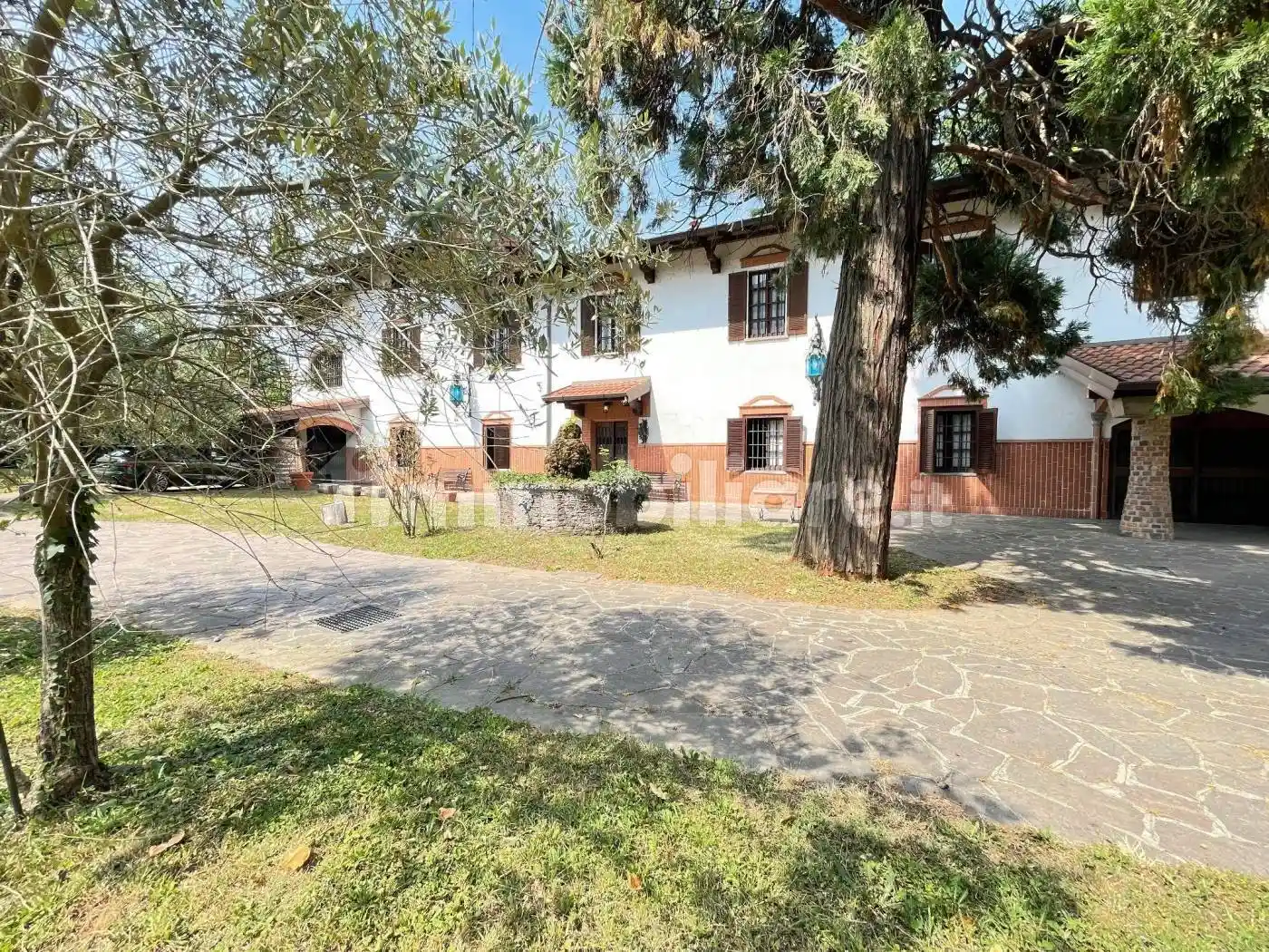 Villa in vendita a Legnano