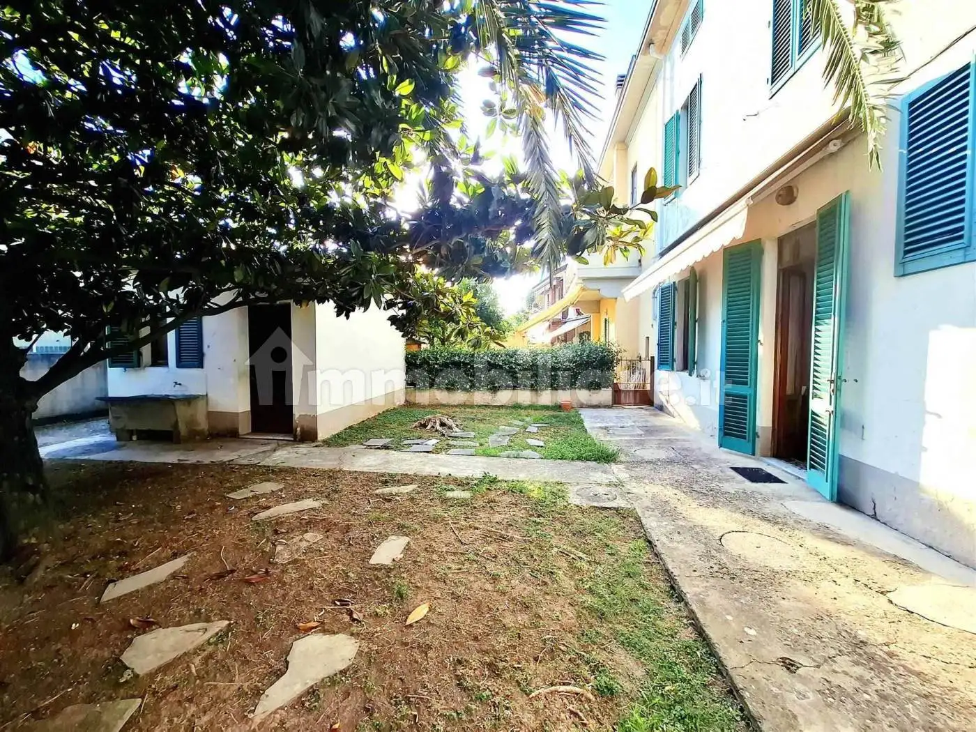 Casa indipendente in vendita a Prato