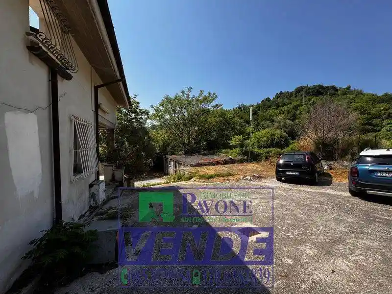 Terratetto plurifamiliare 668 m², da ristrutturare, Atri - foto 3