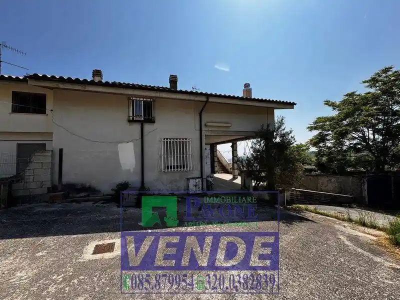 Terratetto plurifamiliare 668 m², da ristrutturare, Atri - foto 4