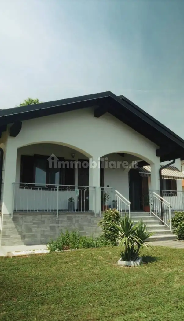 Villa in vendita a Ponderano