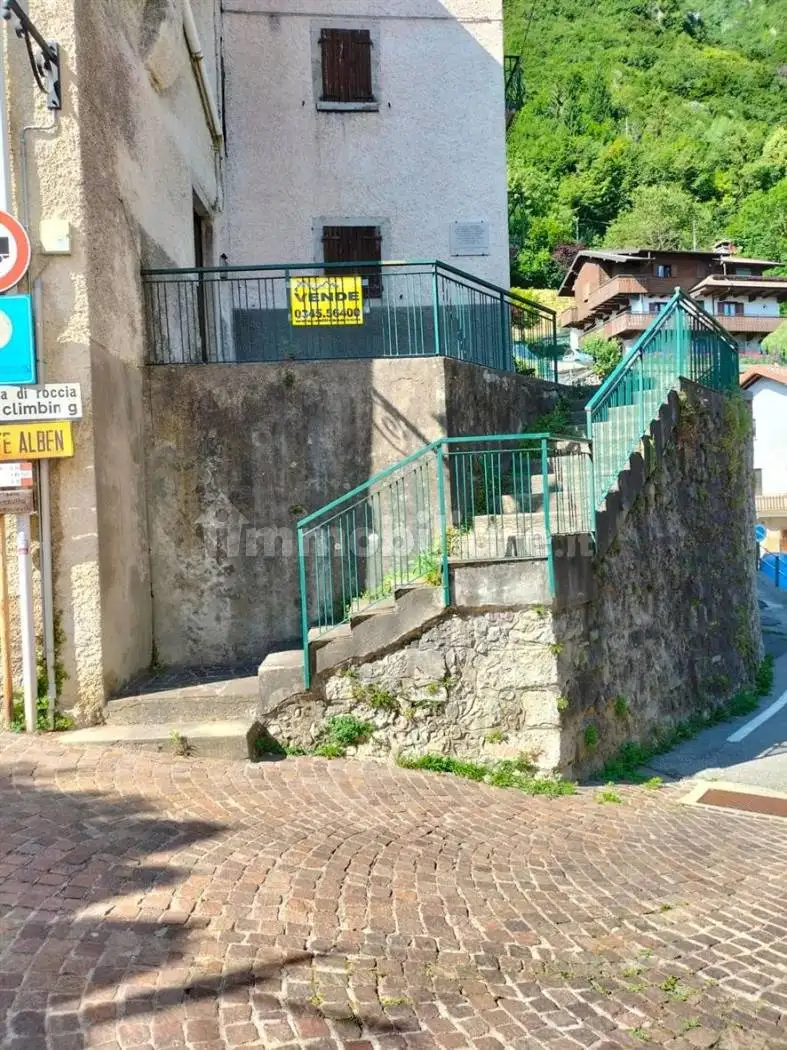 Terratetto unifamiliare via Fratelli Cornetti, Centro, Cornalba - foto 2