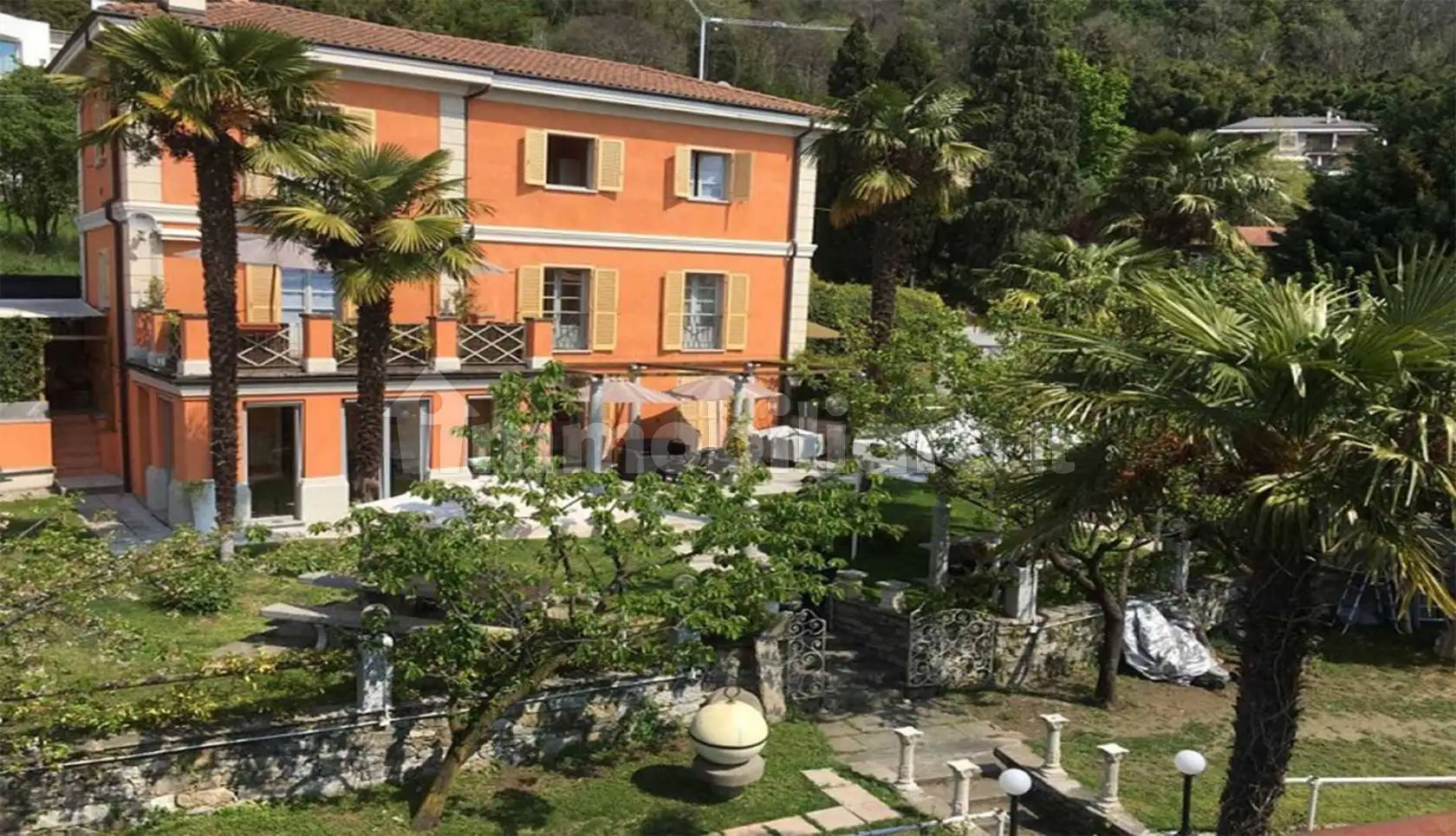 Villa in vendita a Verbania
