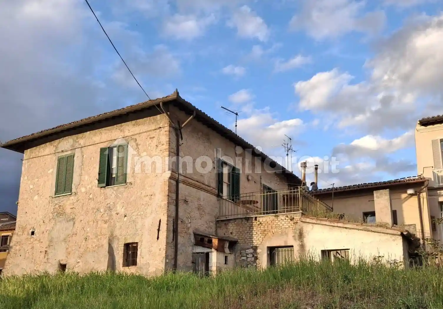 Rustico - Casale in vendita a Foligno