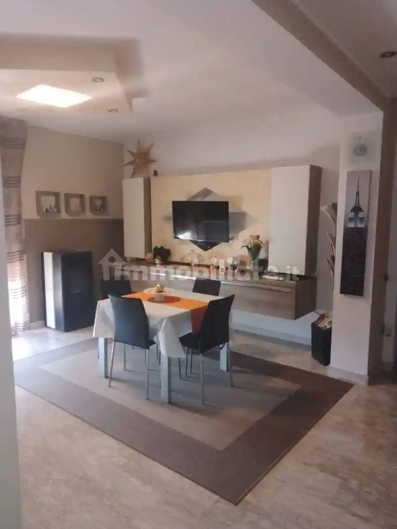 Trilocale via Leonardo da Vinci 4, Centro, Spezzano della Sila - foto 2