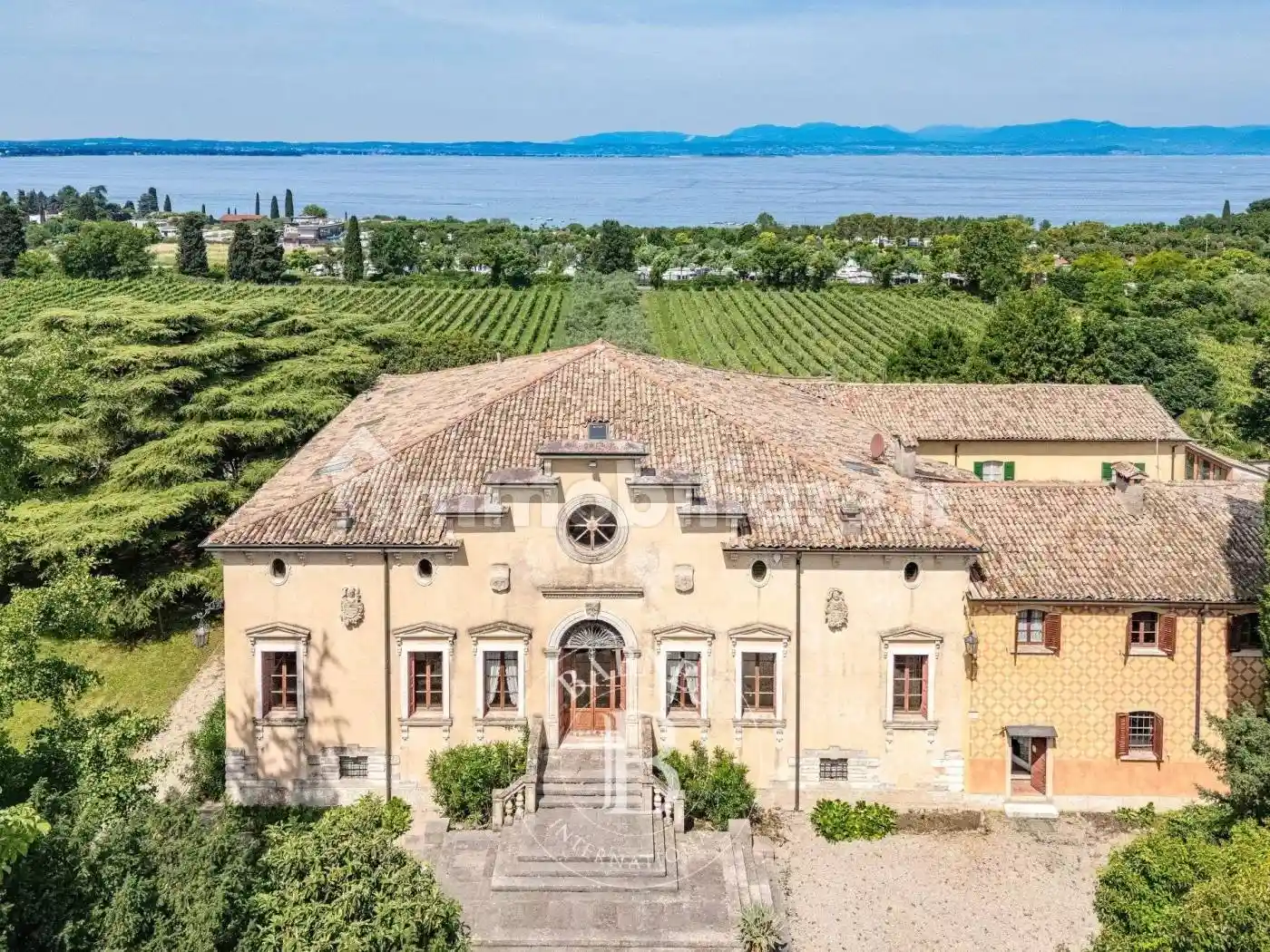 Villa in vendita a Lazise