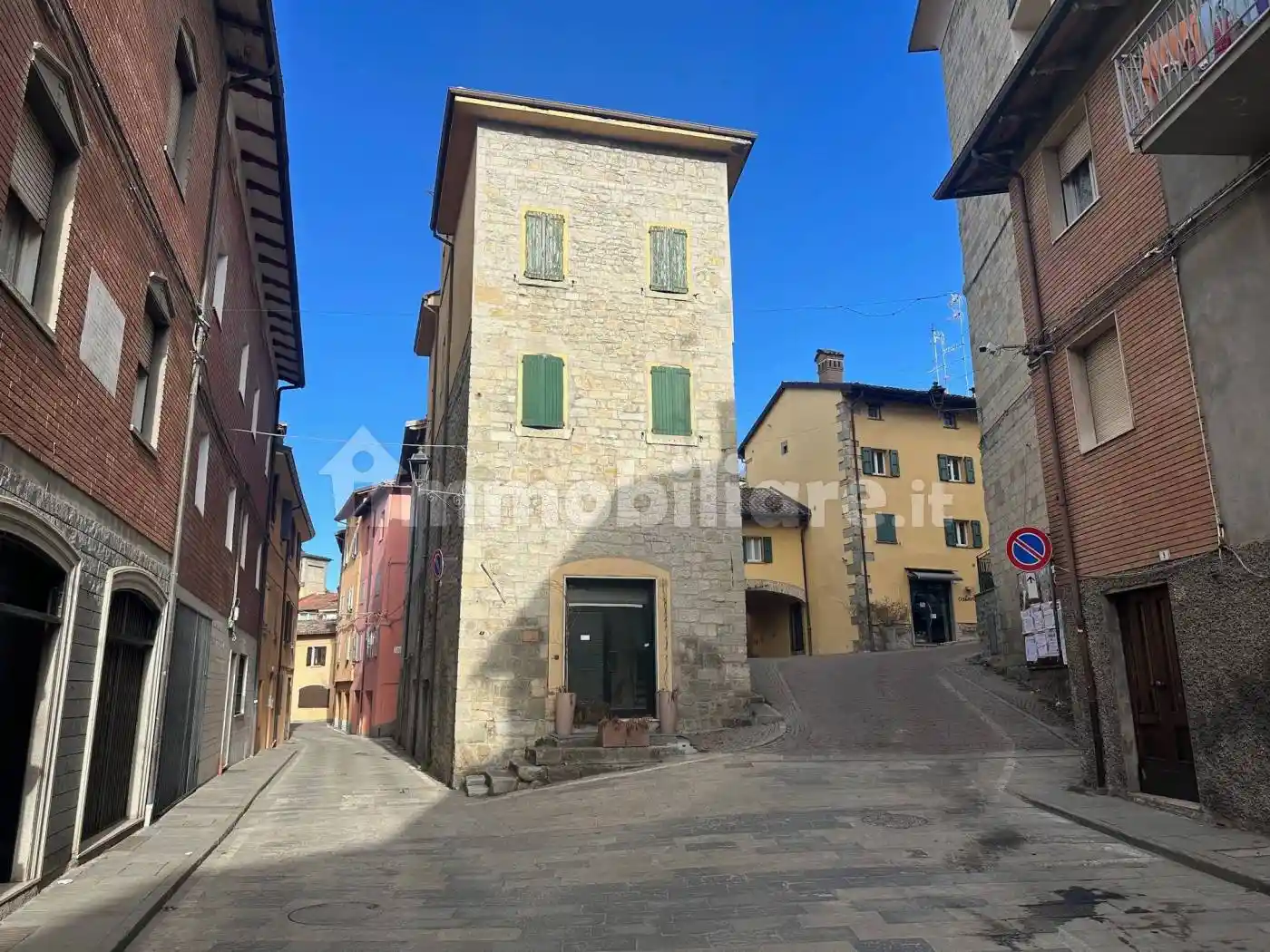 Palazzo - Edificio in vendita a Pavullo nel Frignano