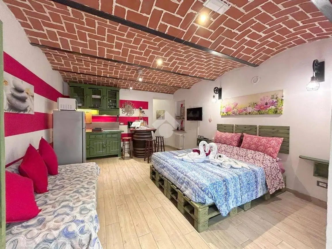 Casa indipendente in vendita a Castello di Annone