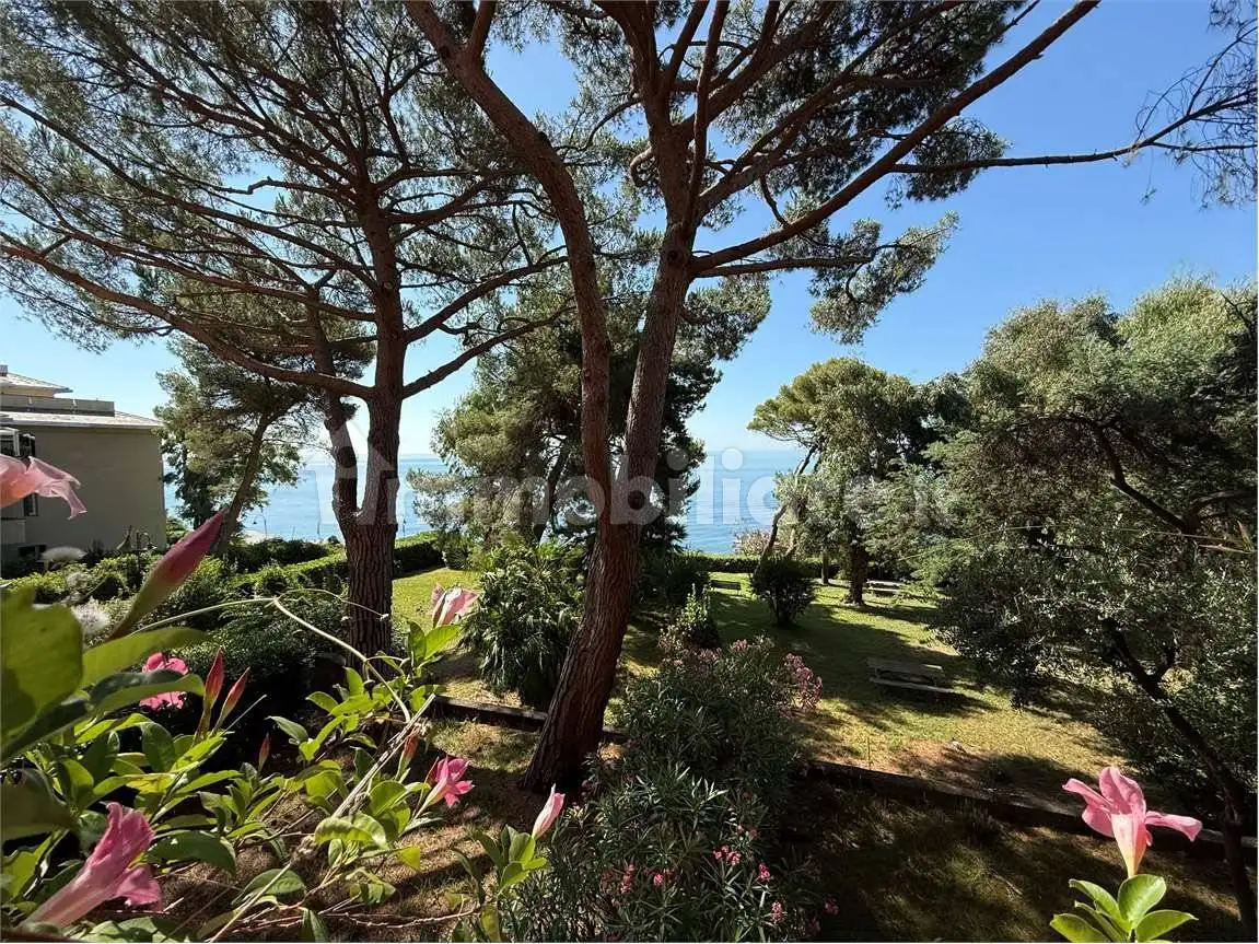 Appartamento in affitto a Arenzano