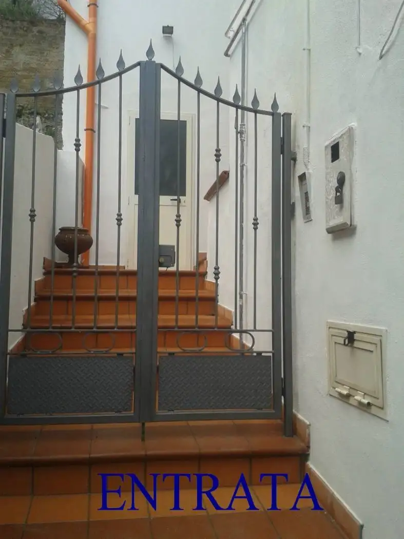 Appartamento in vendita a Piana di Monte Verna