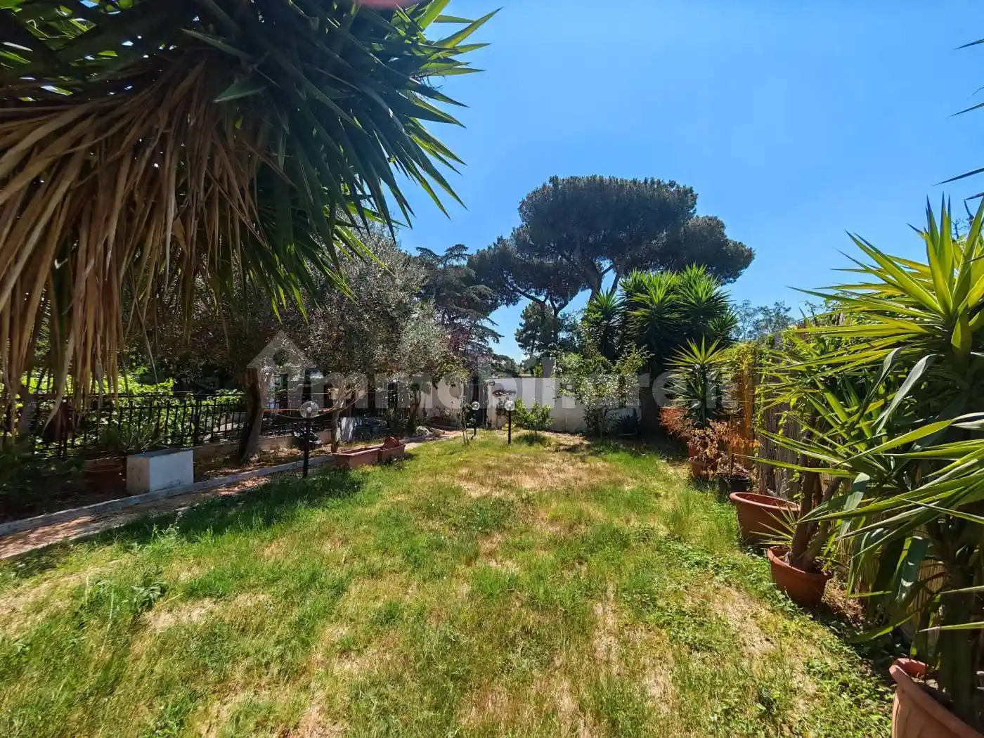 Villa plurifamiliare via Ermesianatte, Axa, Roma - foto 2