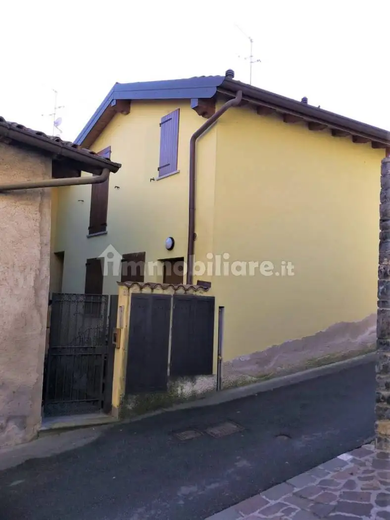 Appartamento in affitto a Gazzaniga