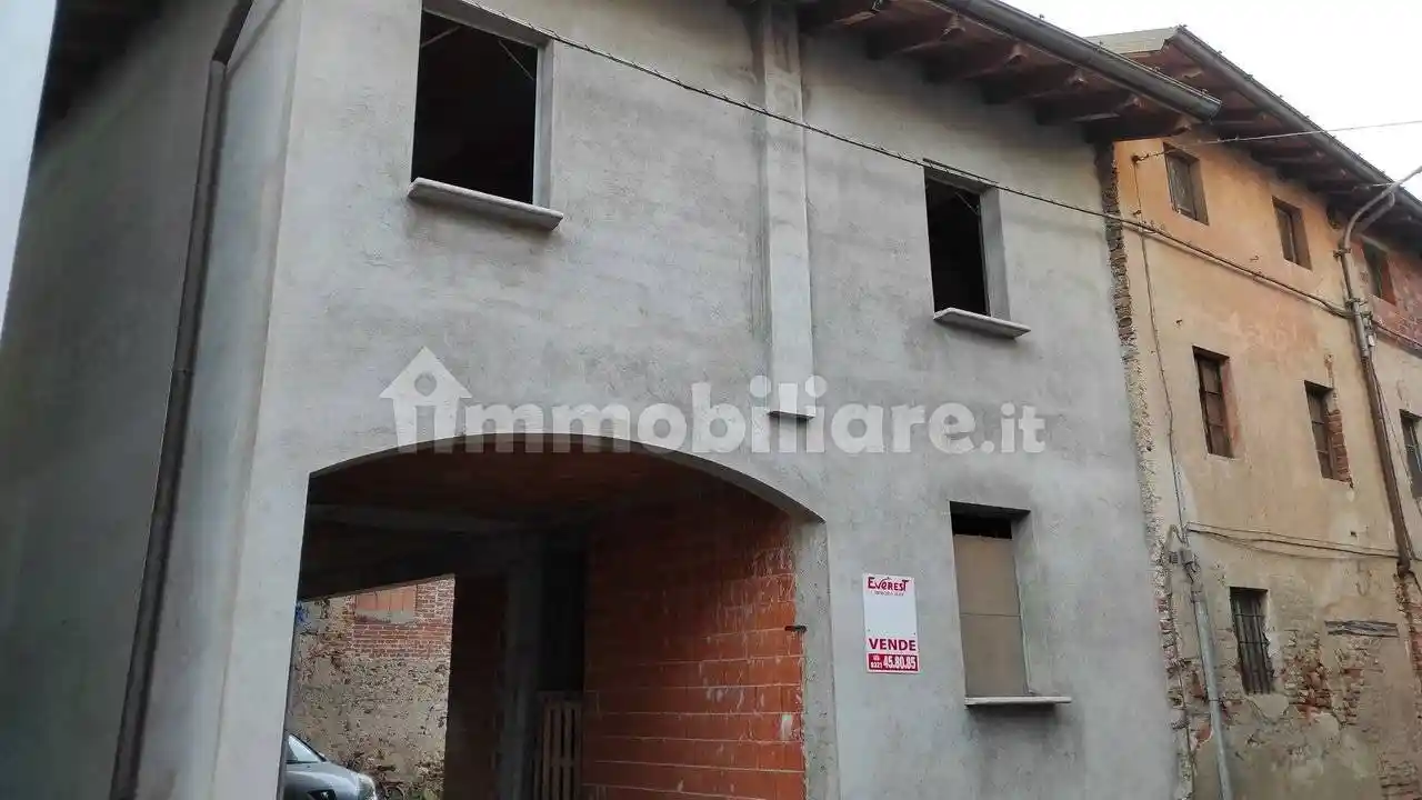 Rustico - Casale in vendita a Suno