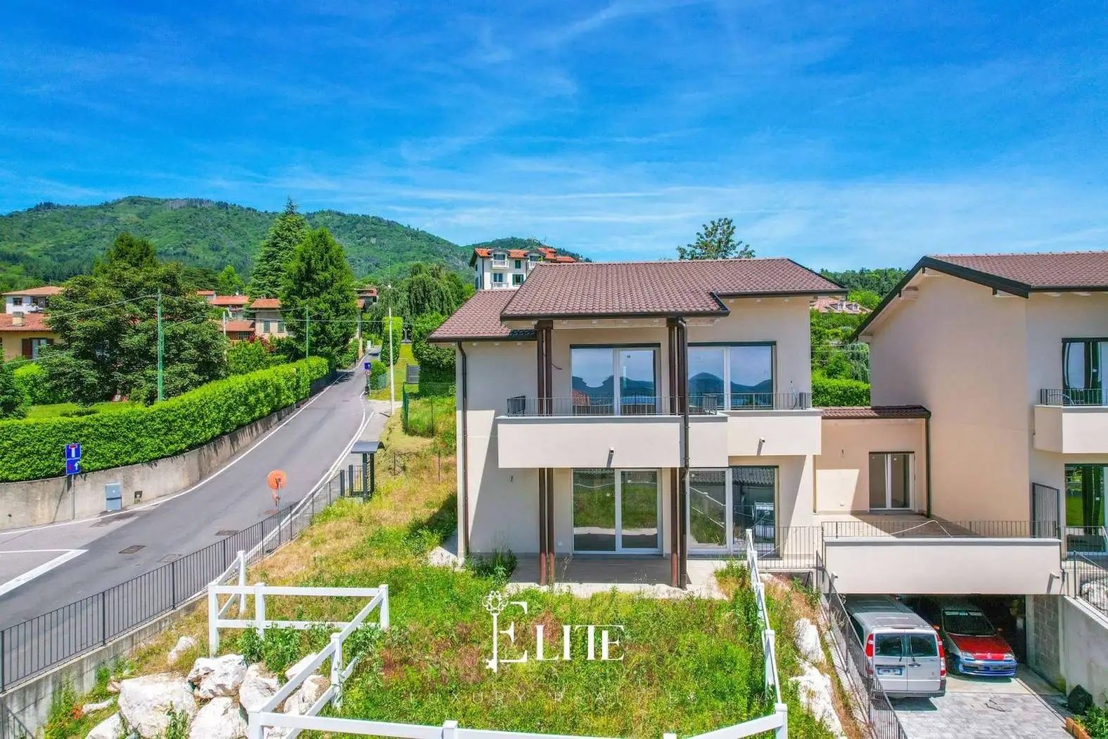 Villa bifamiliare via Giacomo Matteotti, Barasso - foto 2