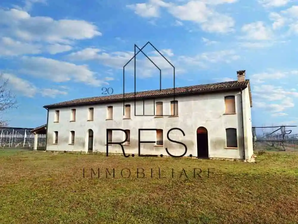 Rustico - Casale in vendita a Russi