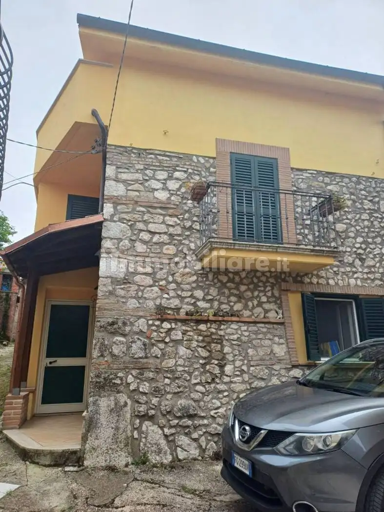 Casa indipendente in vendita a Borgorose