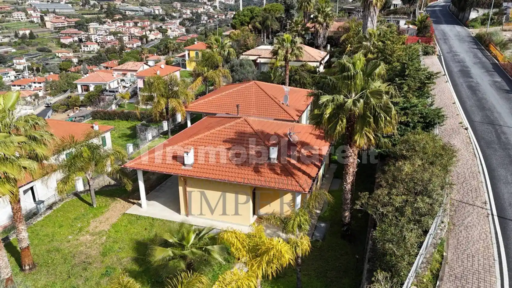 Villa in vendita a Bordighera