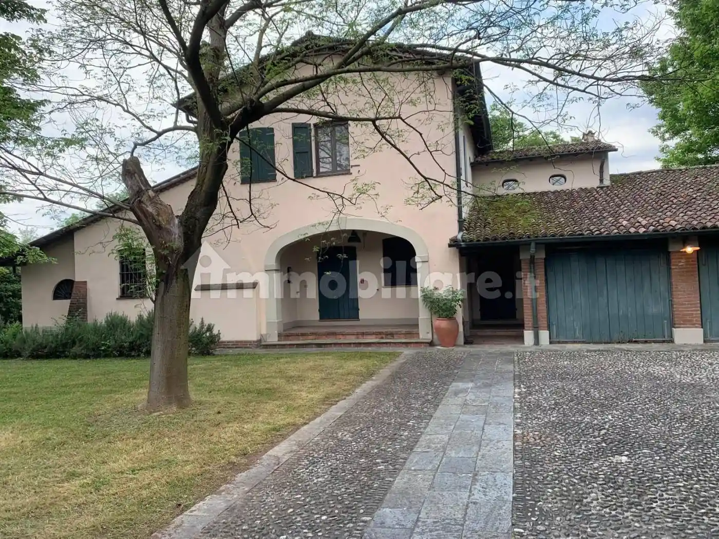 Villa in vendita a Chieve