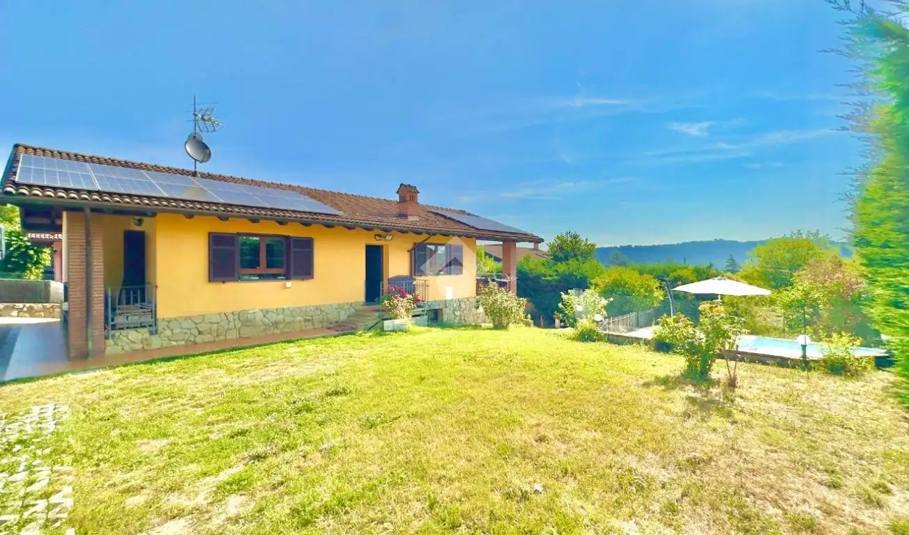 Villa in vendita a Rocca Grimalda