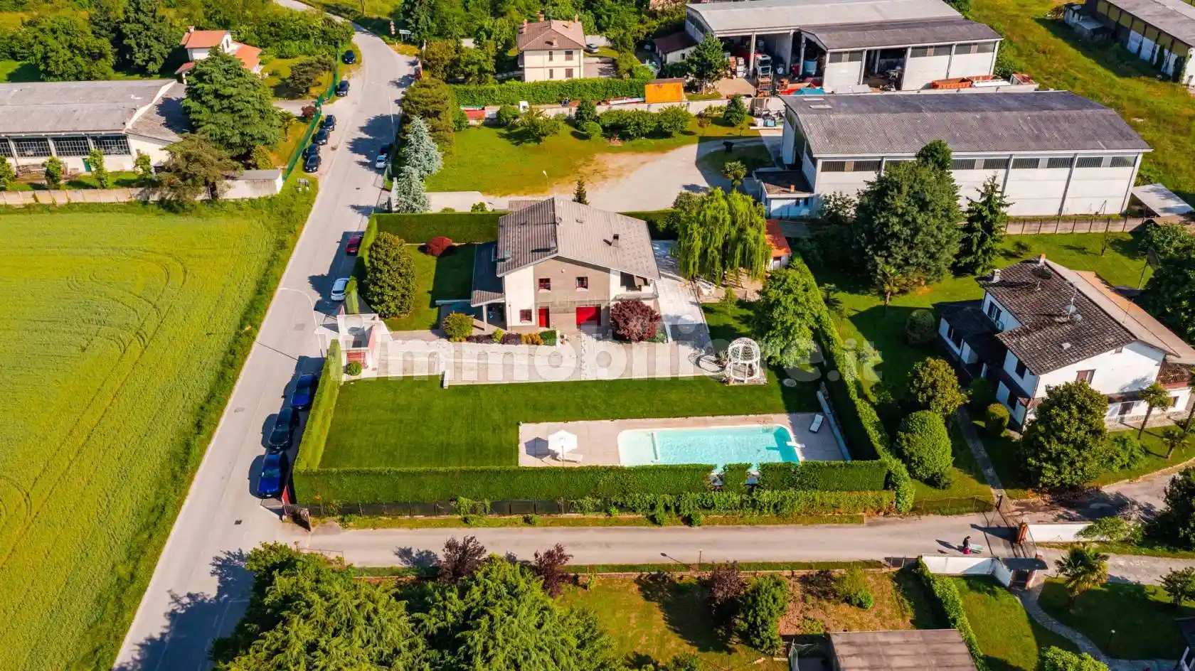 Villa in vendita a Robecco sul Naviglio