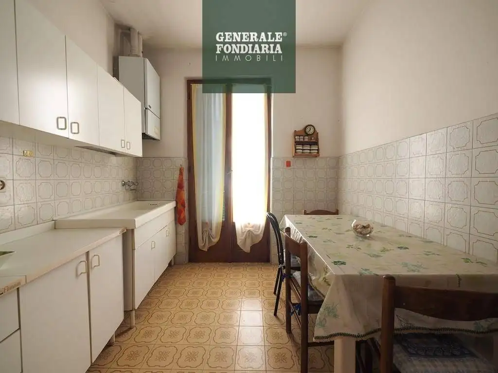 Trilocale via Alessandro Manzoni 7, Ceparana Carpena, Bolano - foto 2