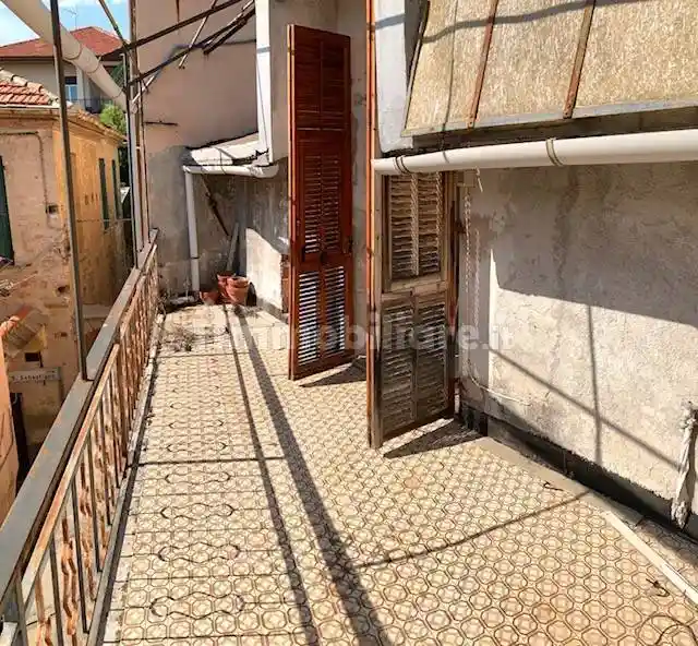 Casa indipendente in vendita a Imperia