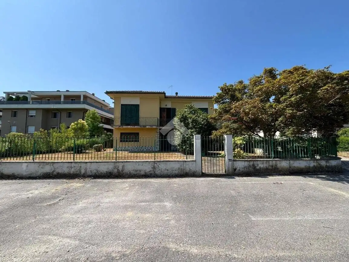 Villa in vendita a Lucca