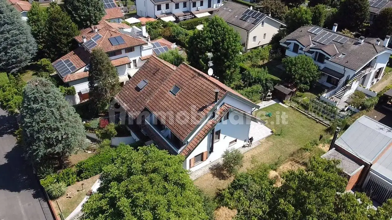 Villa bifamiliare via Giuseppe Di Vittorio 15, Centro, Dresano - foto 5