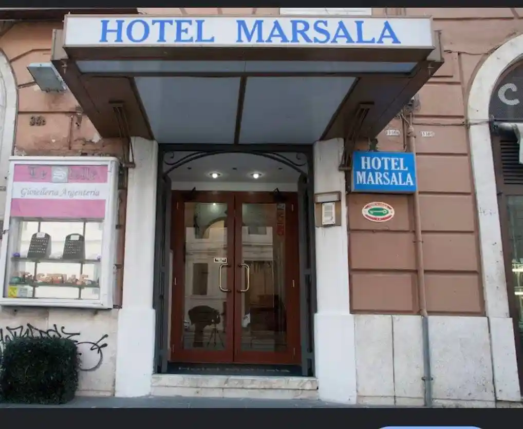 Palazzo - Edificio in vendita a Roma