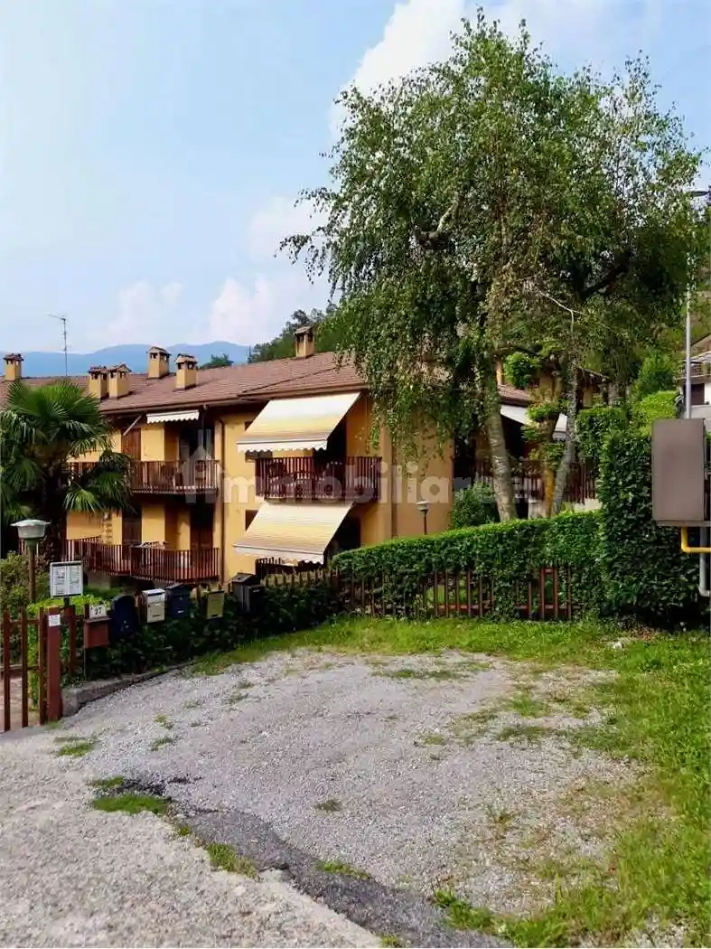 Appartamento in vendita a Sant'Omobono Terme