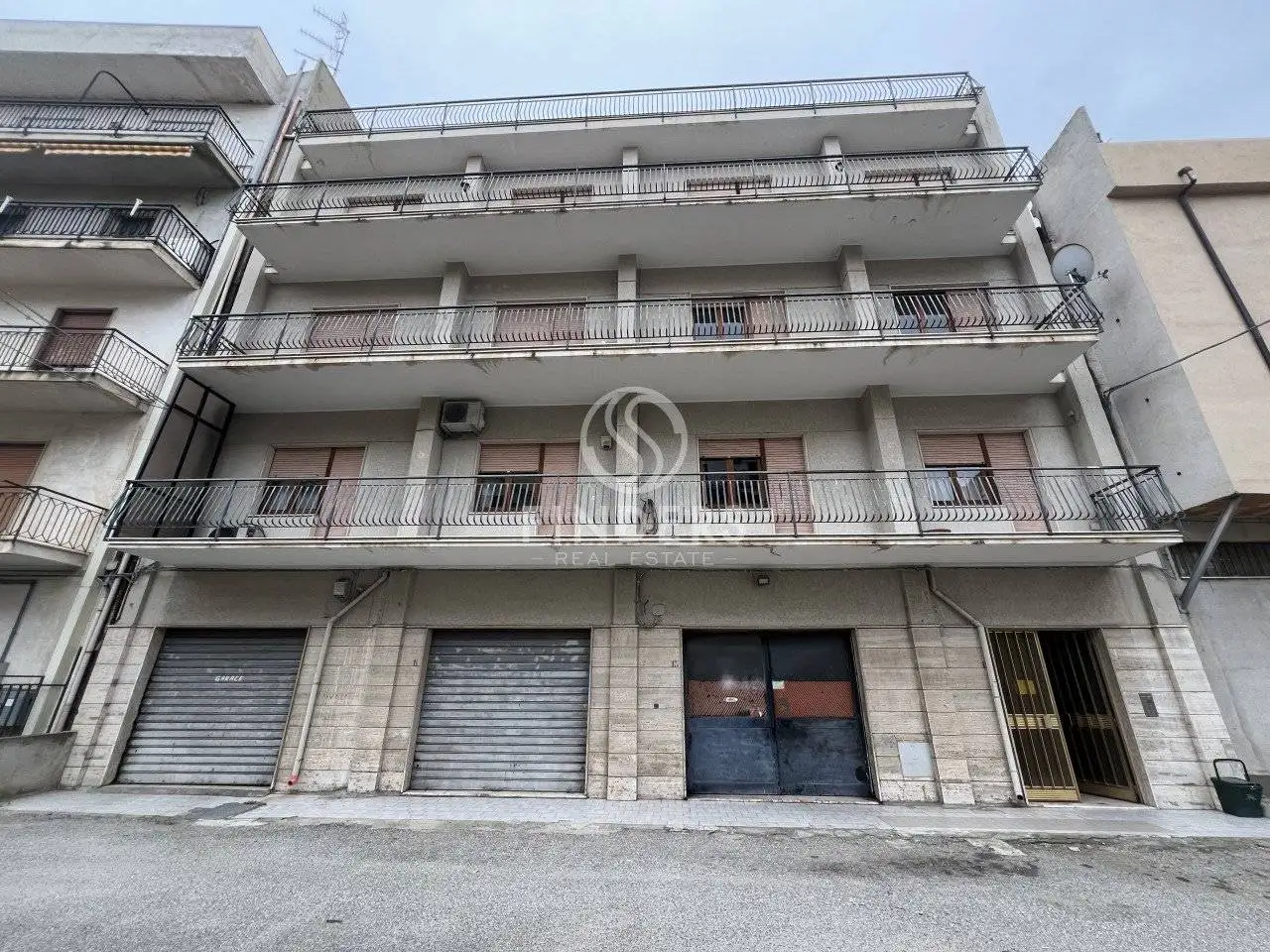 Palazzo - Edificio in vendita a Reggio Calabria