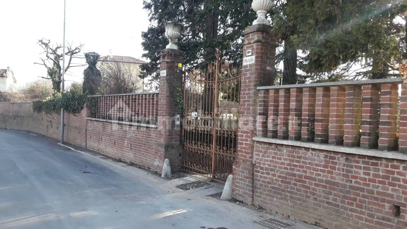 Villa in vendita a Cairate