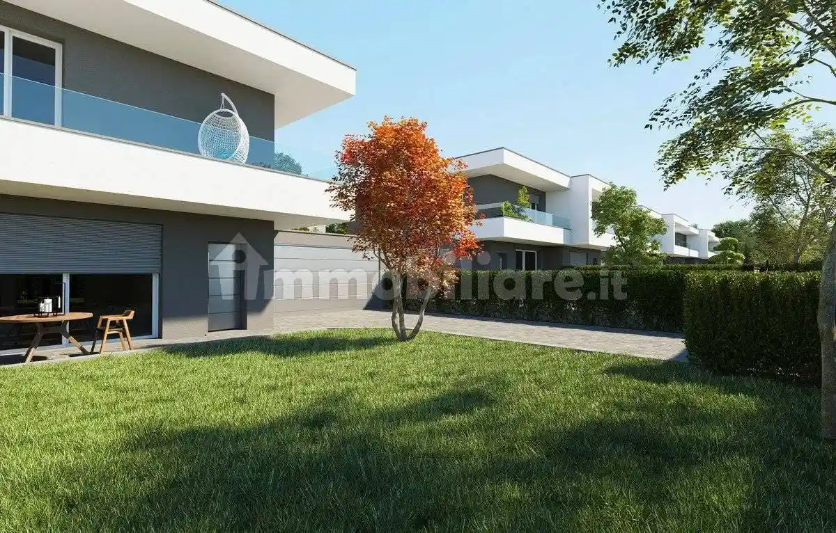Villa in vendita a Cadorago