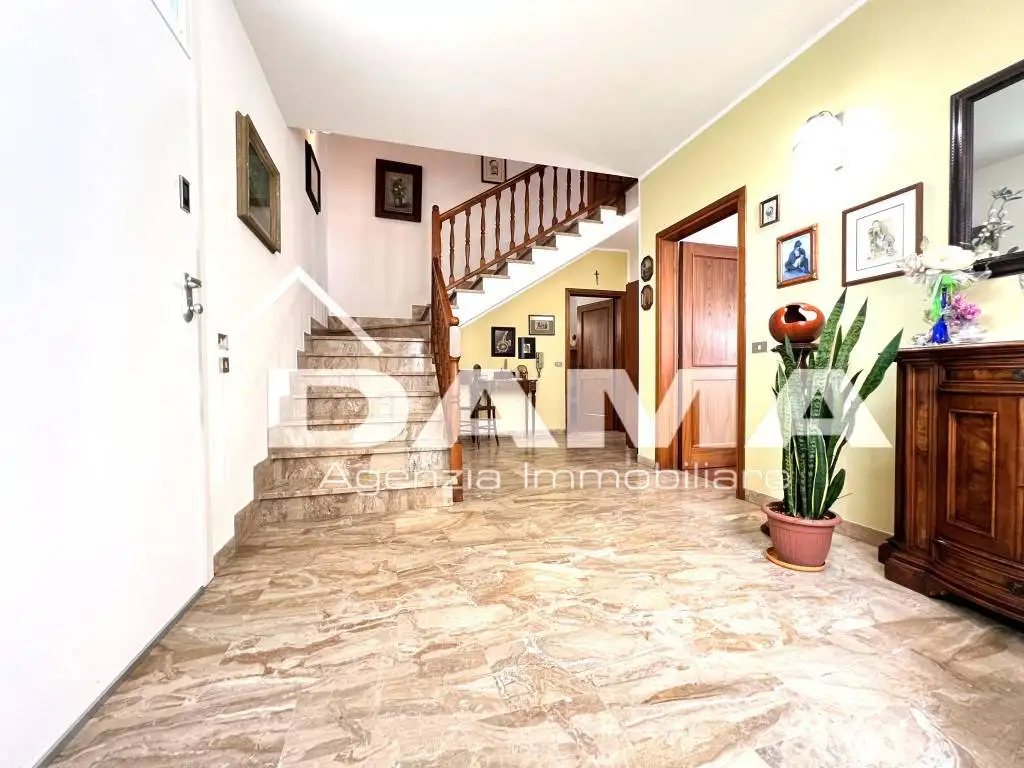 Casa indipendente in vendita a Forlì