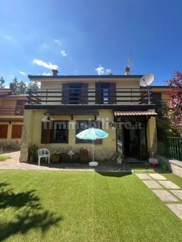 Villetta a schiera in vendita a Rocca di Mezzo